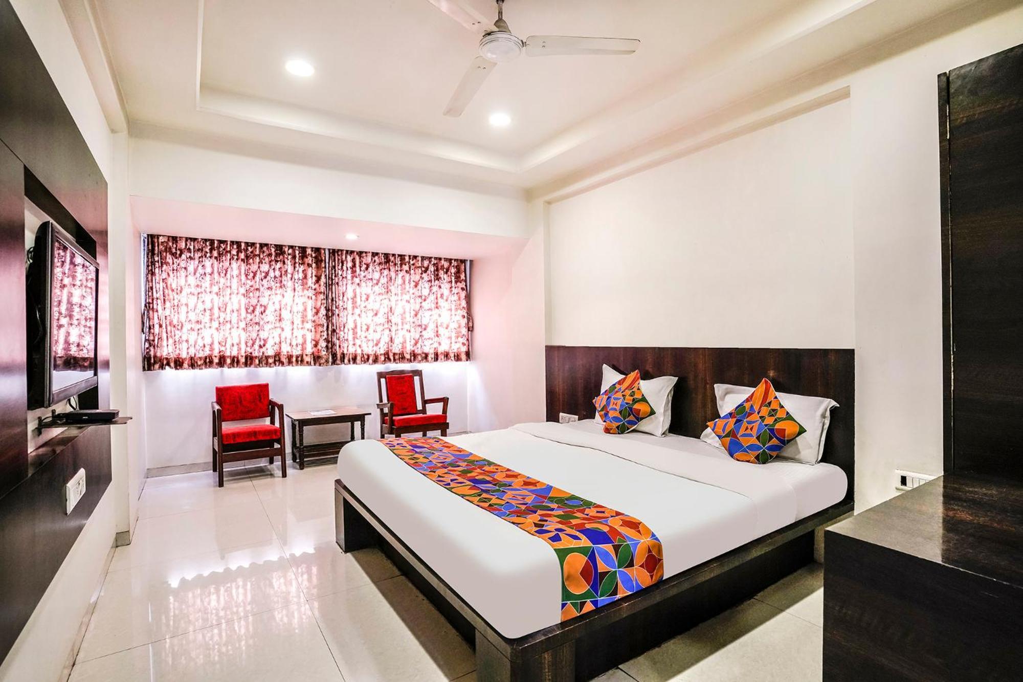 Hotel Fabexpress Raj Tourist Nashik Exterior foto